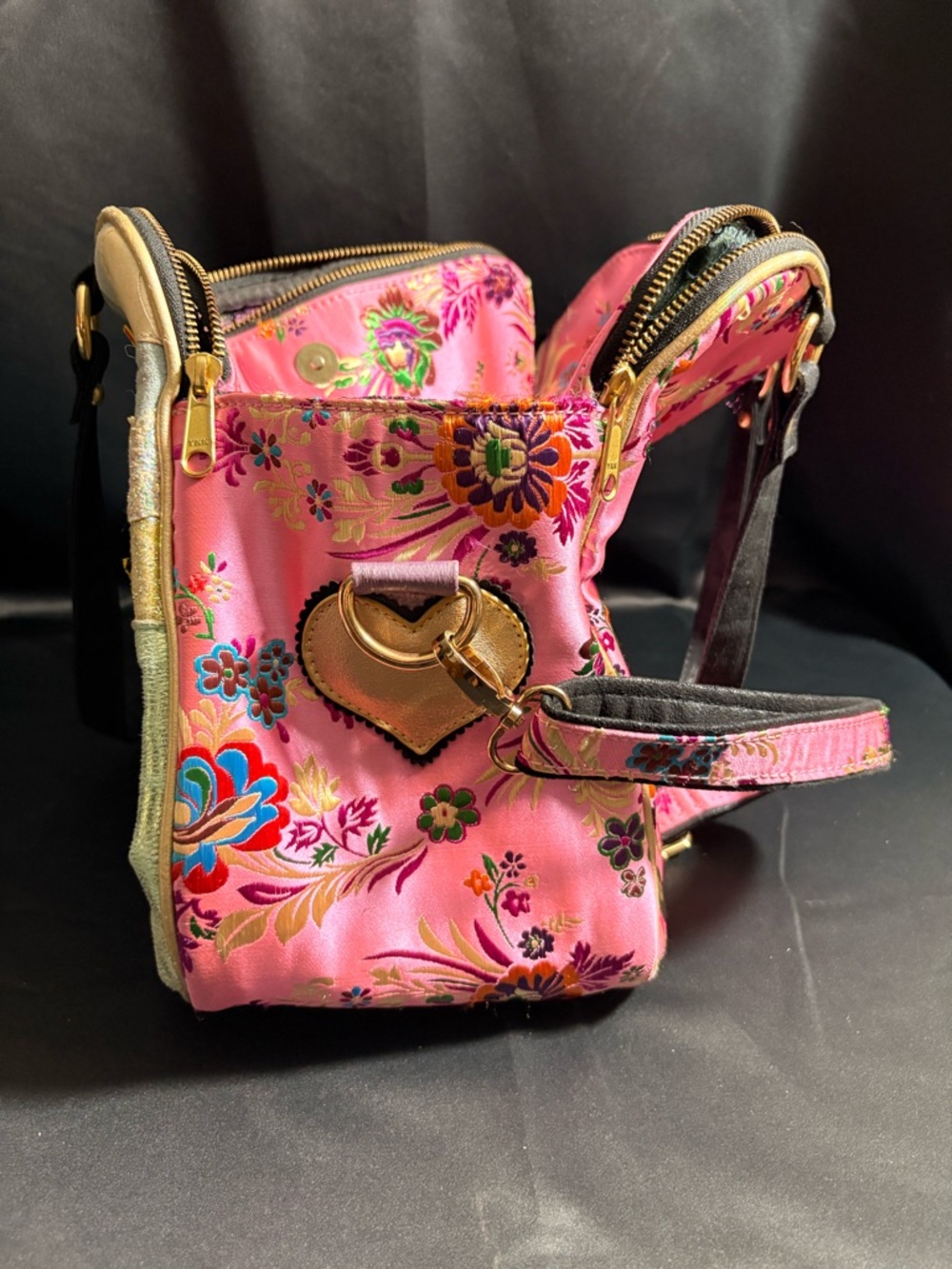 Discontinued and Ultra-rare Irregular Choice Blossom Bunny bag, Pink - Picture 5 of 8